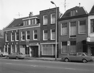 51794 Gezicht op de voorgevels van de panden Amsterdamsestraatweg 75 (rechts)- 83 te Utrecht.